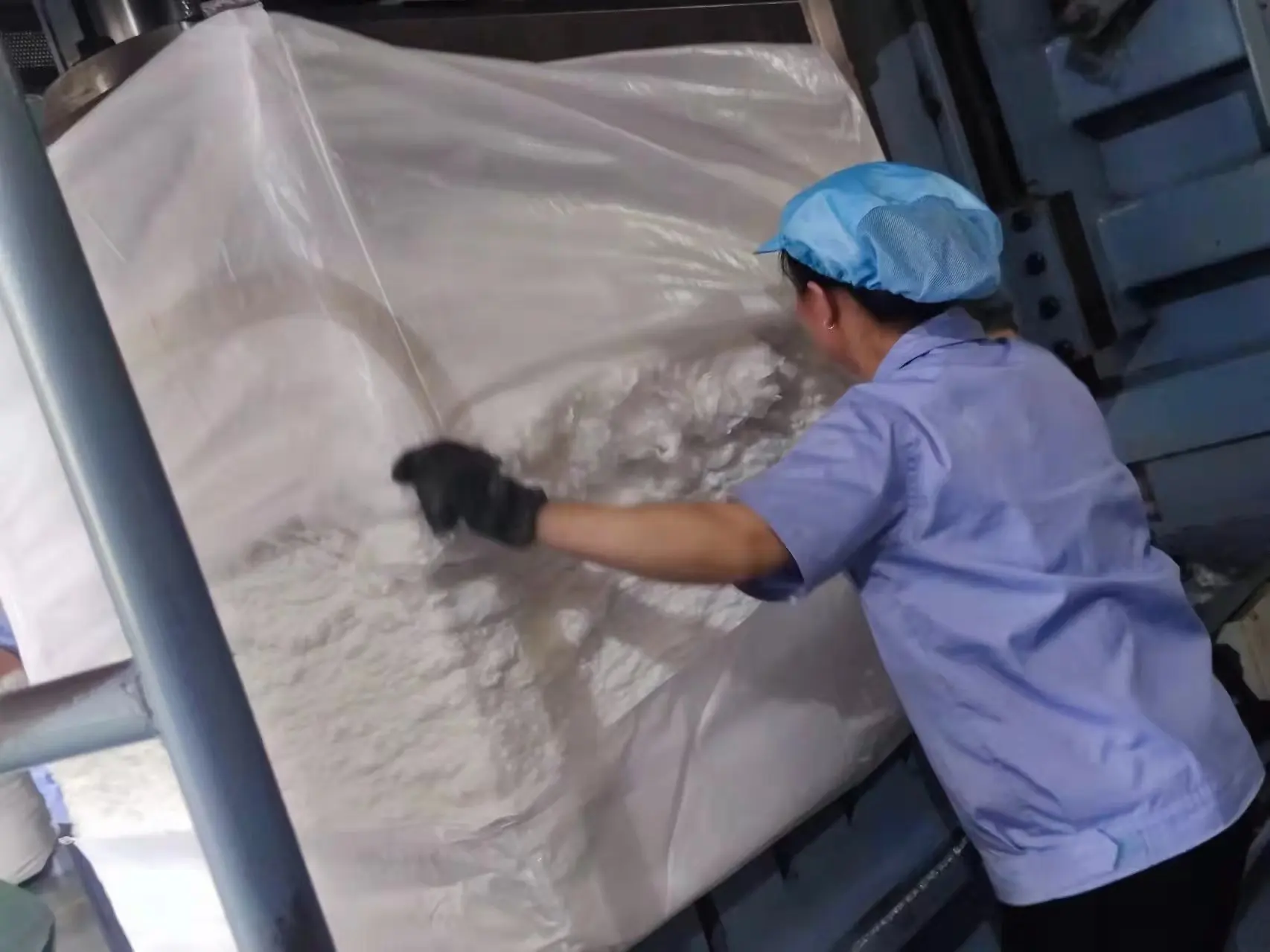 good quality Low Melt polyester staple fiber 4d*51mm with low price for filling Polyester Fiber Manufacturers and Suppliers