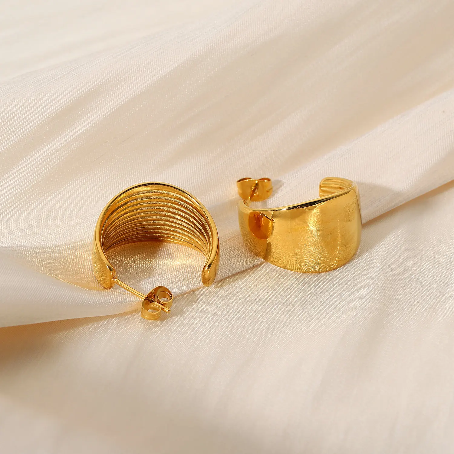 INS smooth wide fan earrings 18K gold-plated stainless steel C-shaped circle fashion jewelry for women