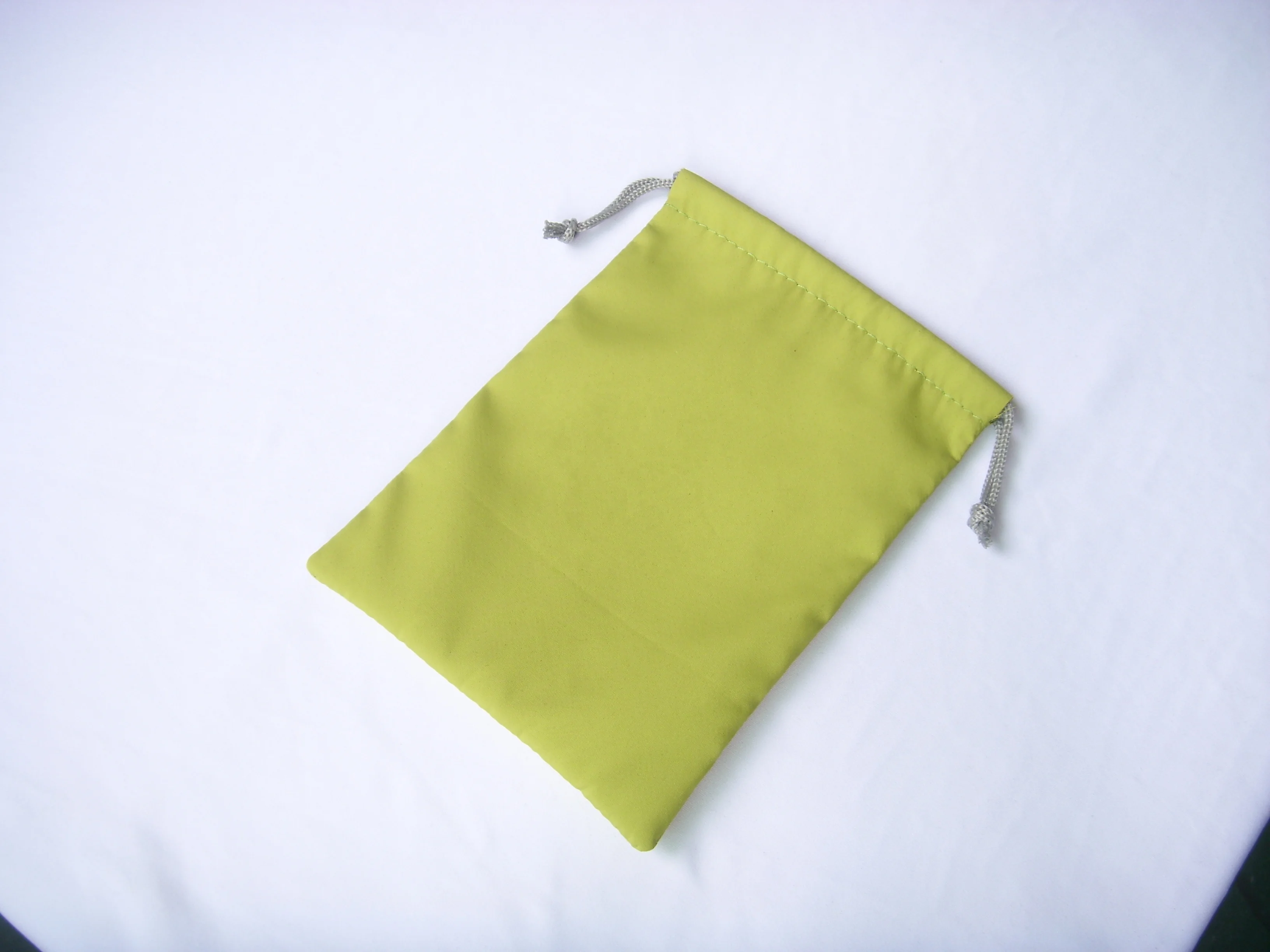 Chines factory  black soft velvet drawstring bags tarot star velvet cosmetic bag velvet favor bags