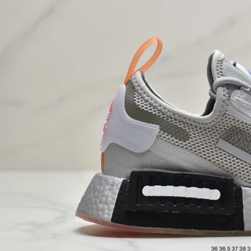 Беговые кроссовки NMD R1 V2 для прогулок на открытом воздухе мужские удобные спортивные