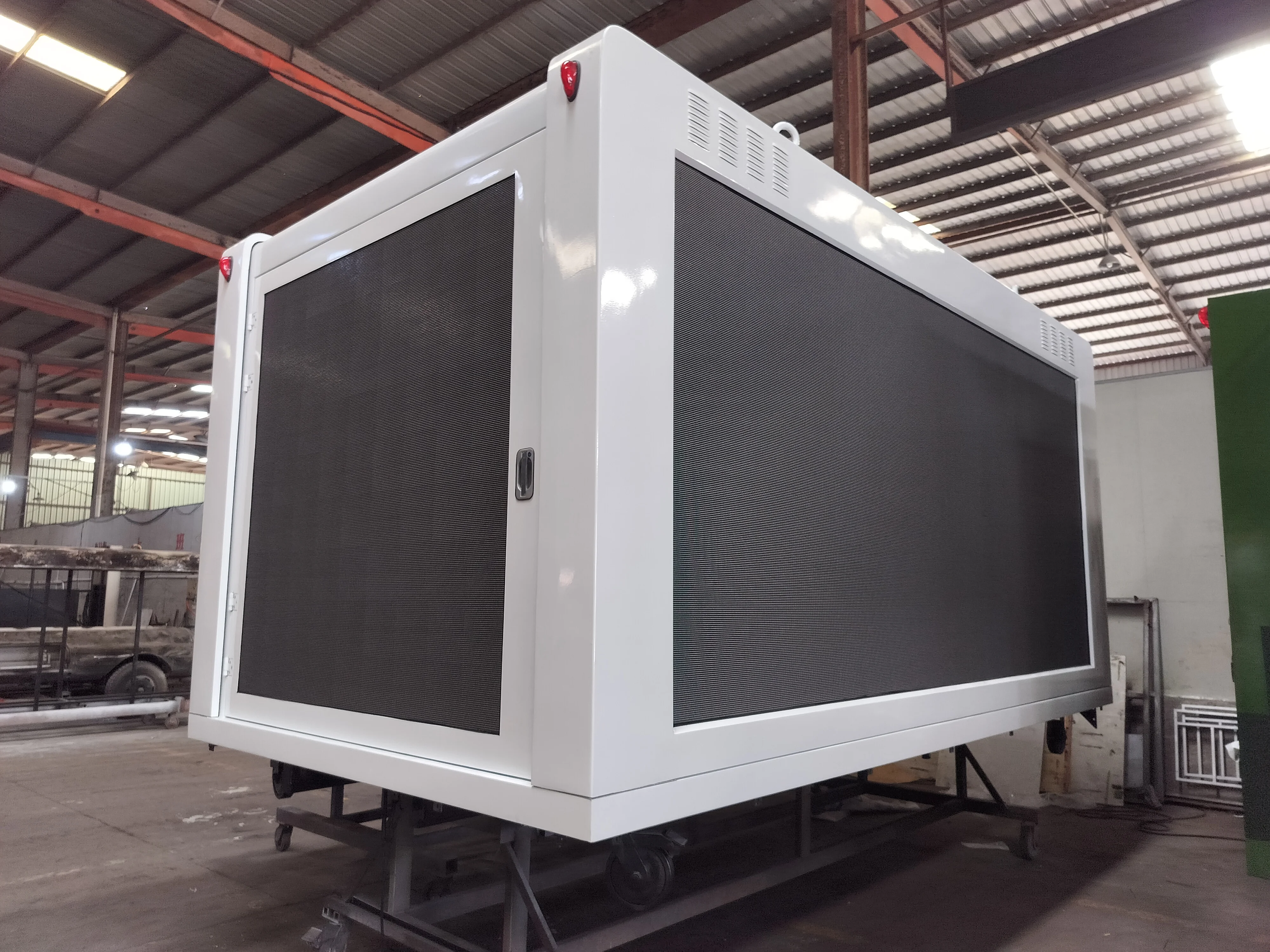 full color outdoor digital 3 sided led moving billboard advertising truck mobile advertising display panel sign screen for sale