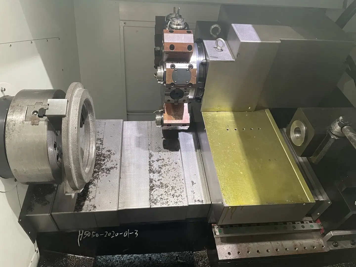 CL15 CNC Slant Bed Lathe Fanuc Turret Lathe Hydraulic Chuck Table Tailstock High Class