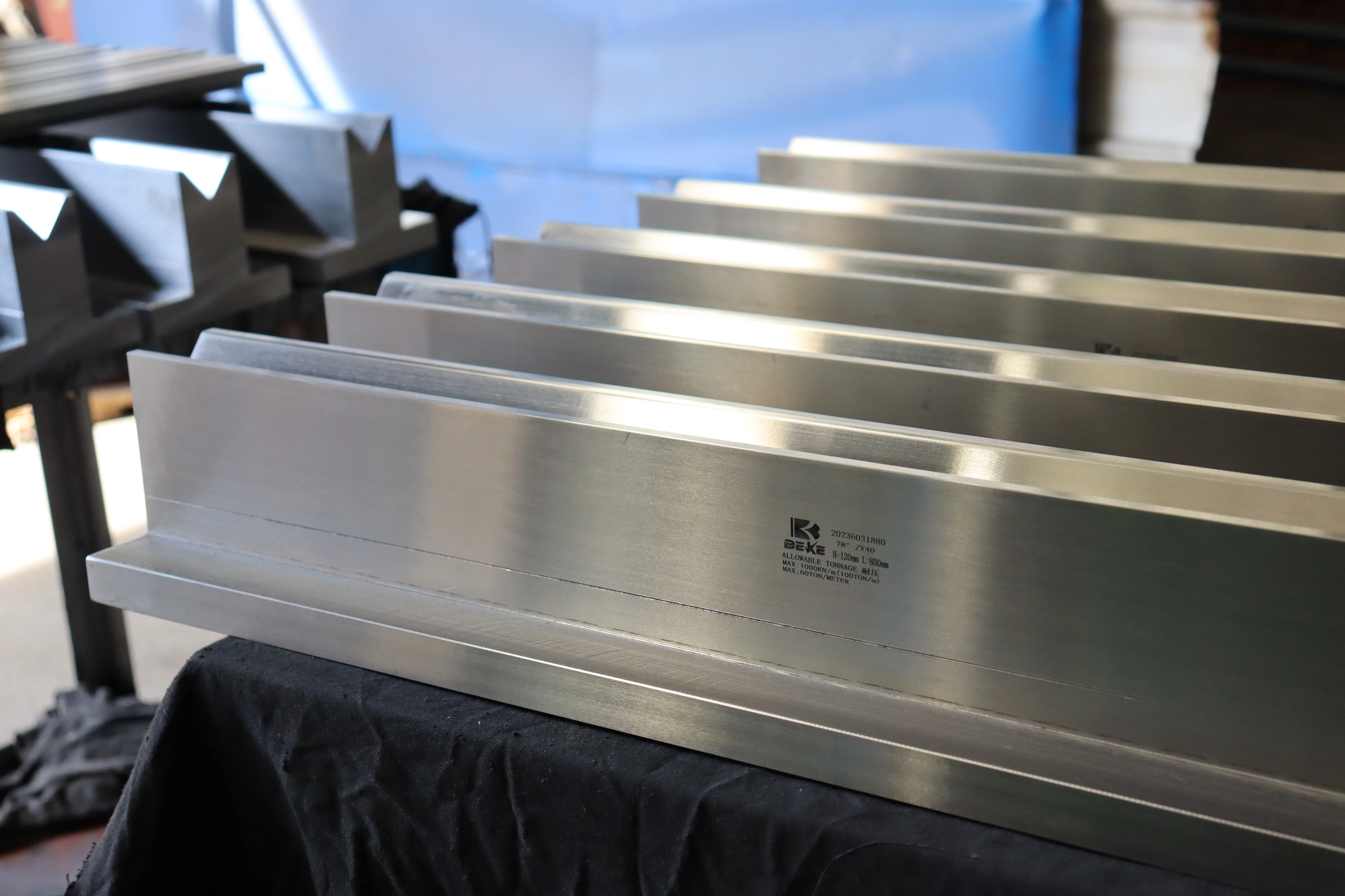 press brake tooling matrix punch dimple mould hydraulic press die with mold holder