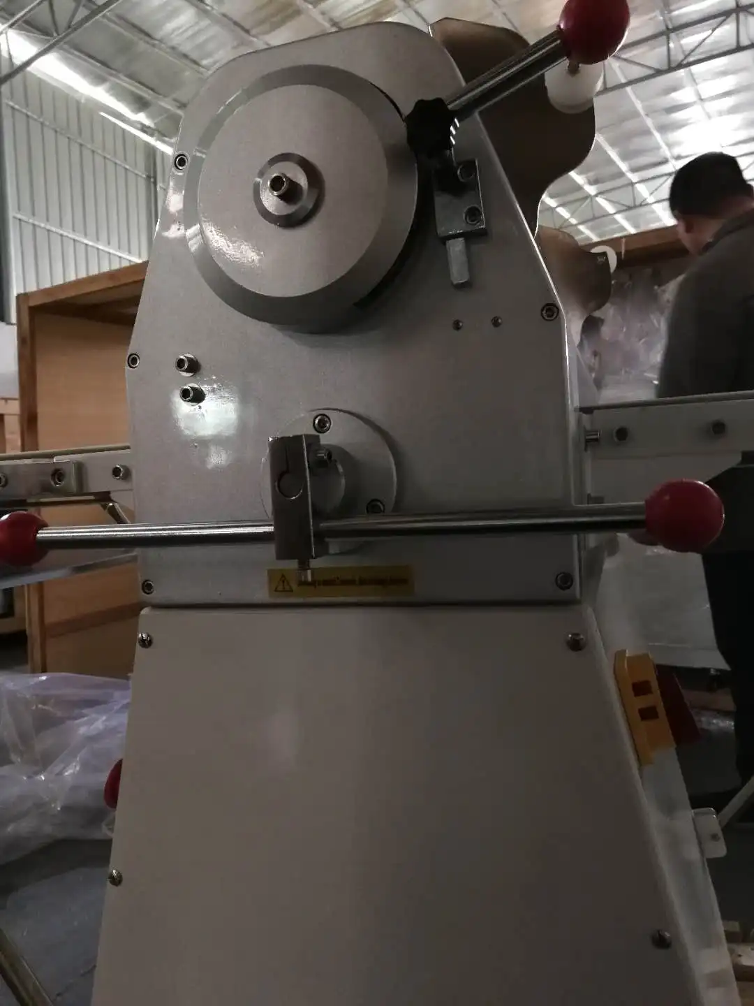  Vertical table type dough sheeter machine for hot