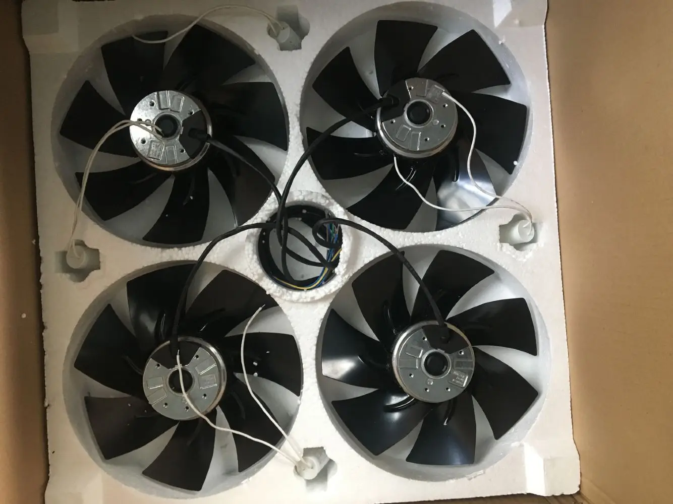 Diameter 250mm metal impeller 110V 220VAC 2650RPM 1150CFM external rotor motor cooling axial fan FJ2S-250.FGV for evaporator