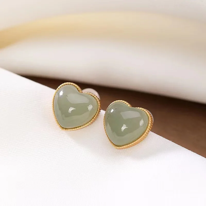 PJ-M088 S925 Sterling Silver Gold Plated Jade Earrings Simple Heart Earrings for Women