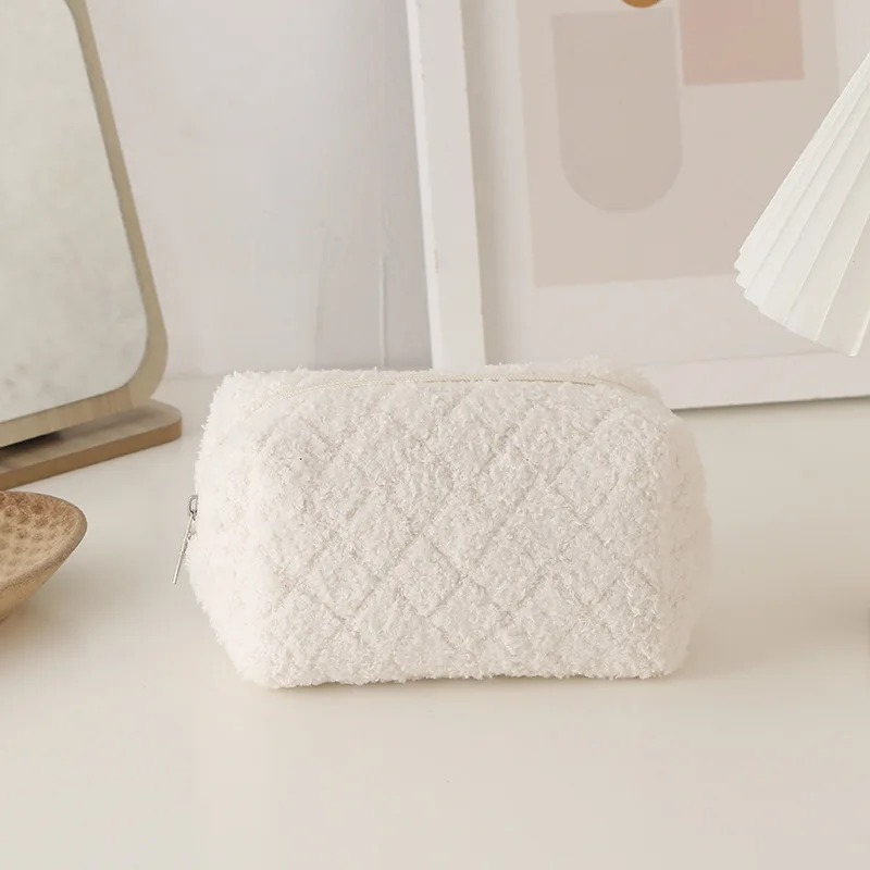 New Arriving Sheep Wool Makeup Bags Simple Travel Cosmetic Bags Makeup Toiletry Bag Students Pencil Case Bolso De Cosmeticos