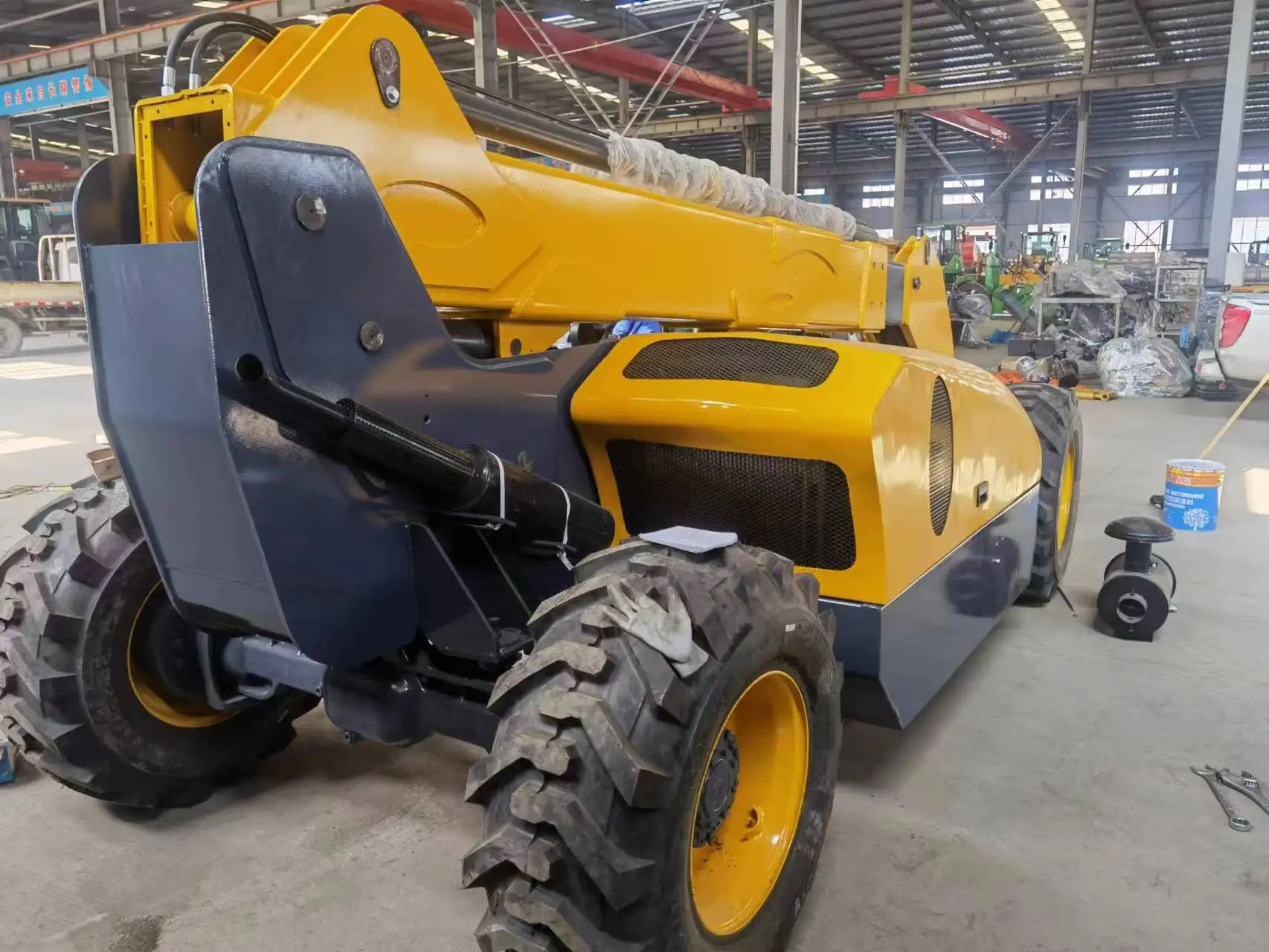 Телескопический фронтальный погрузчик 3T 6-10m 4X4 с