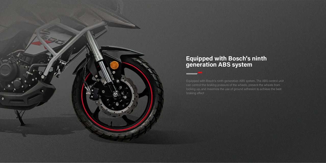 Travel motorcycle equipped with aluminum alloy side box and rear box