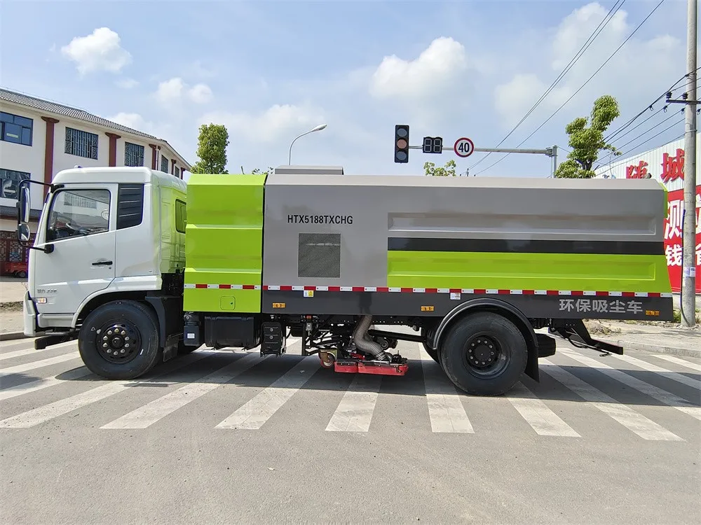 Hot sell Dongfeng tiajing Vacuum sweeper truck  factory price for sale /road sweeper truck