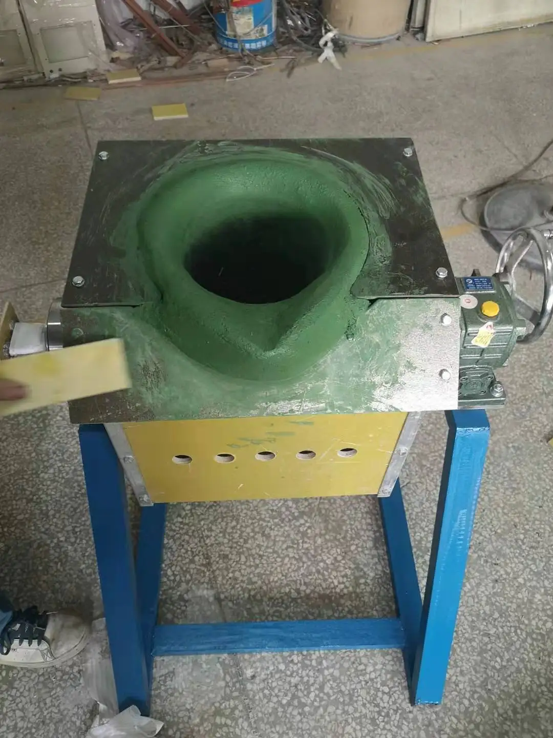 RXS High quality Electric small portable induction smelting furnace for gold silver melting equipment with competitive price
