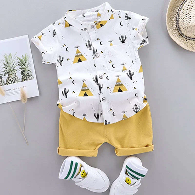 Летняя детская одежда Взрывные Модели 2022 Новинка Детская рубашка с коротким рукавом для мальчиков в Корейском стиле спортивные шорты костюм