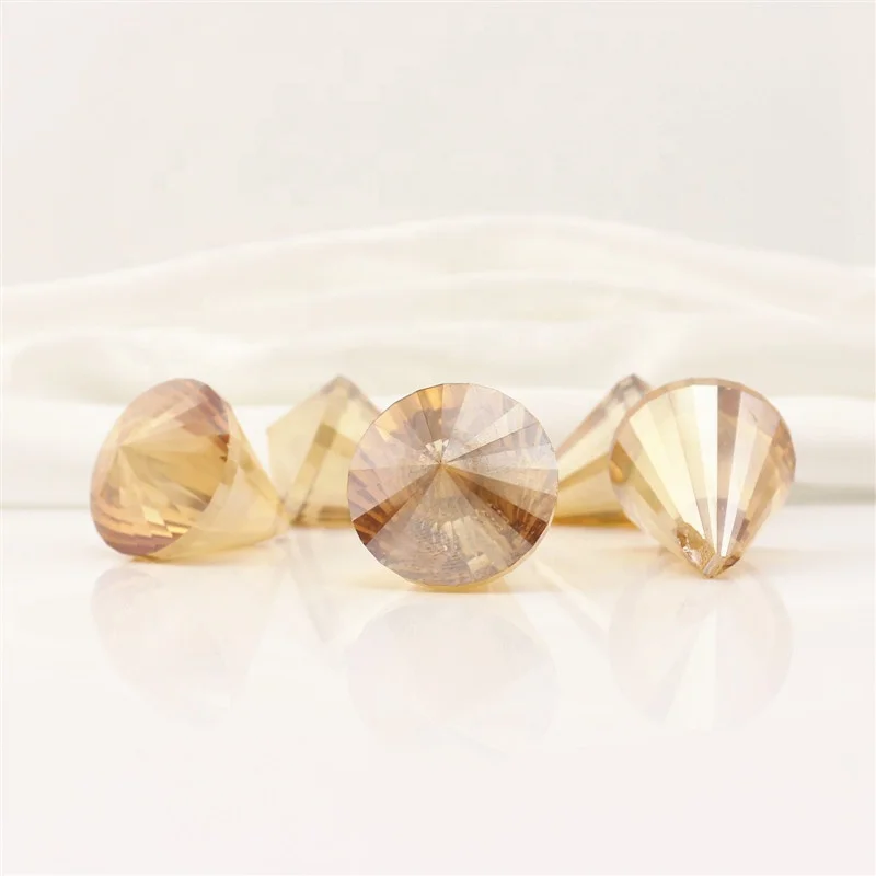 Factory Supply Crystal Curtain Bead Pendant Glass Conical Bead for Chandelier Accessories