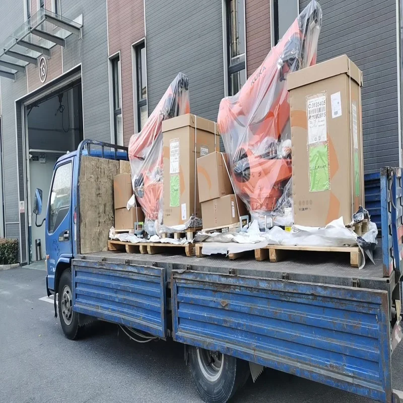 KUKA KR 8 R2010-2 Robot-Assisted Robotic System Efficient ARC MIG Welding Equipment Linear Guide Rail Automatic New KUKA KR 8