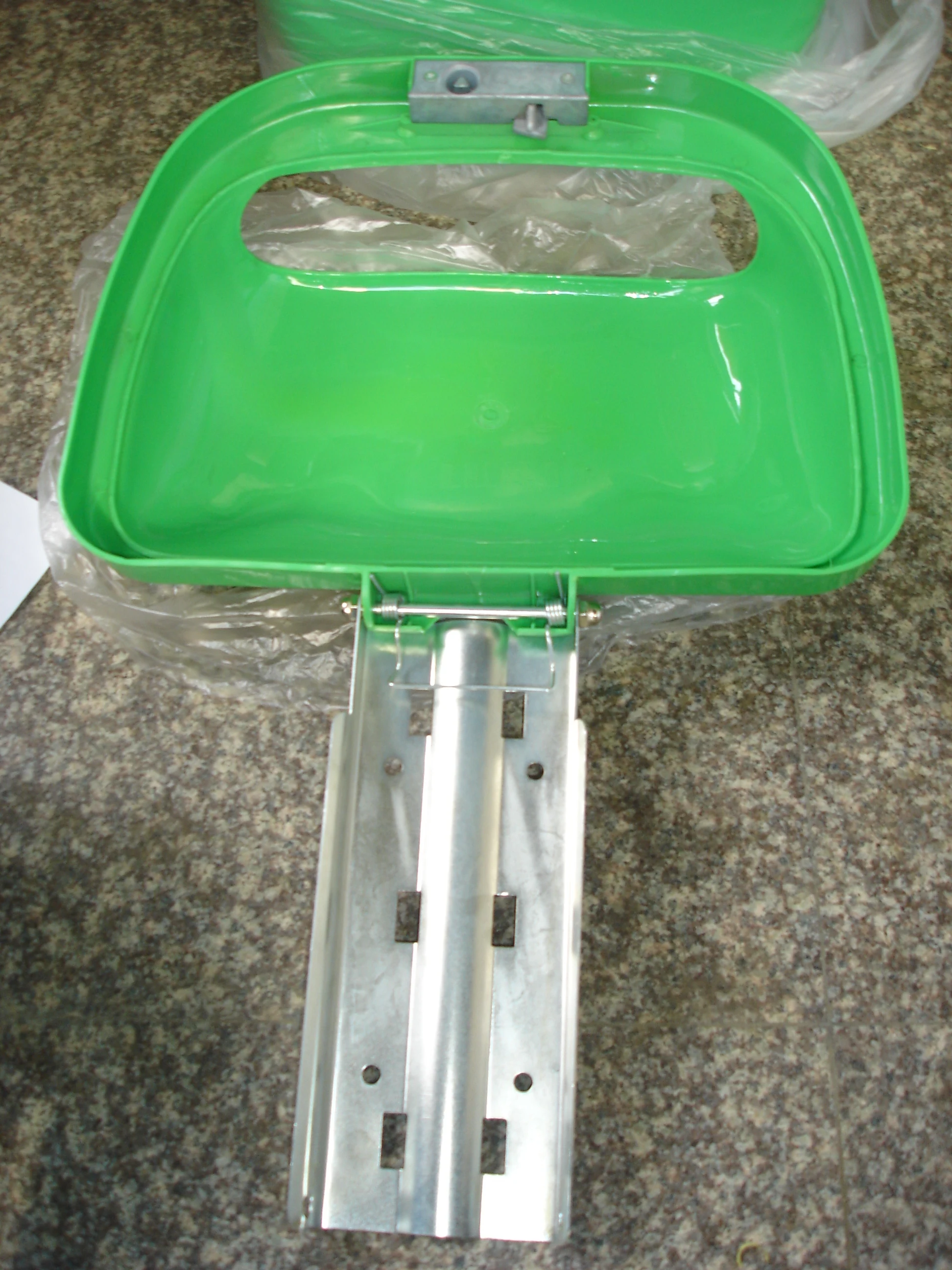 50liter Plastic Dustbin With Pole