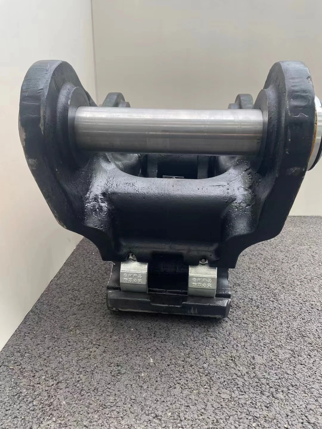 4-7 ton Excavator Hydraulic Quick Hitch Coupler with Double Safety Lock Excavator Attachments