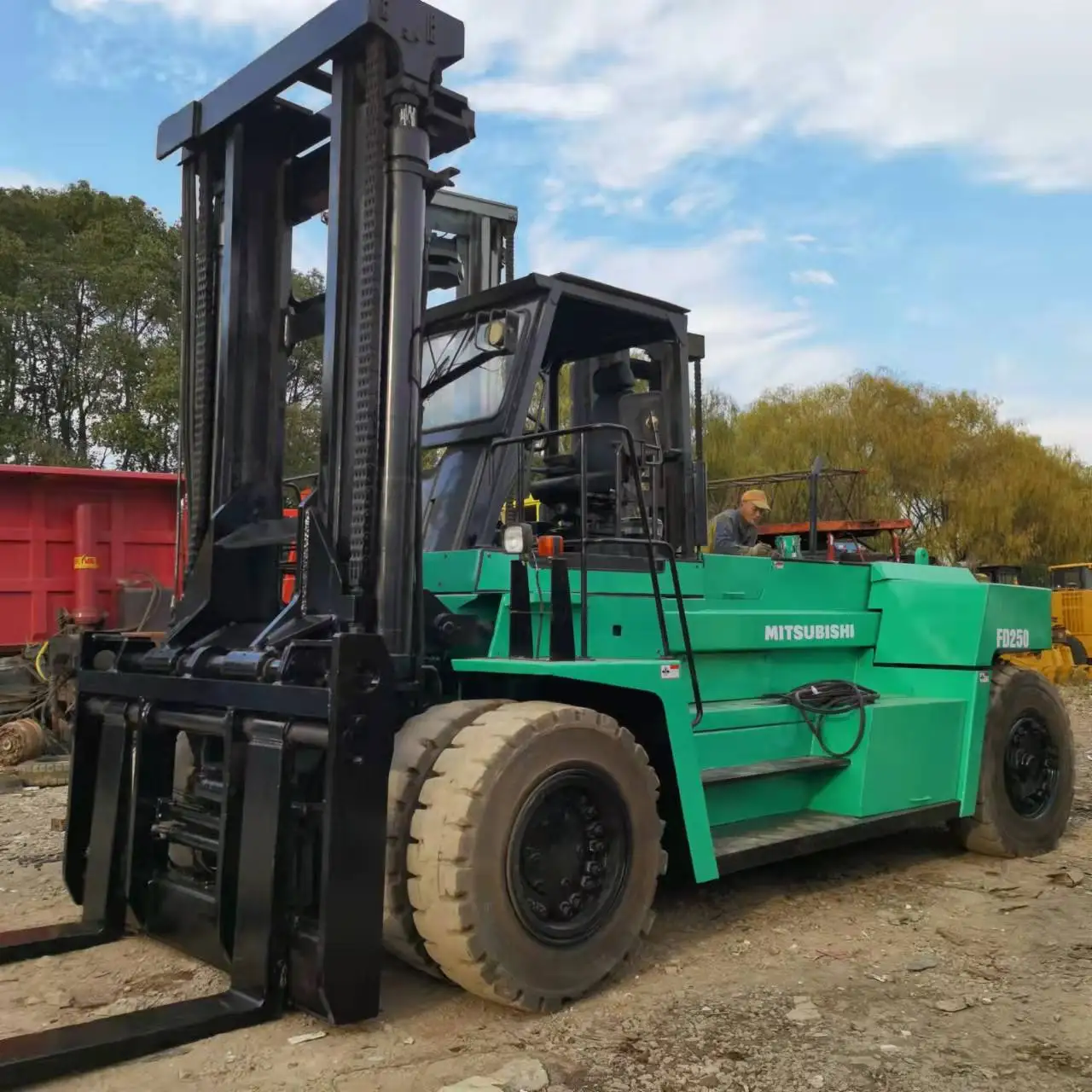 mitsubishi FD300 30 ton good condition 25 ton 20 ton 15 ton in stock hot sell cheap price low price low hours
