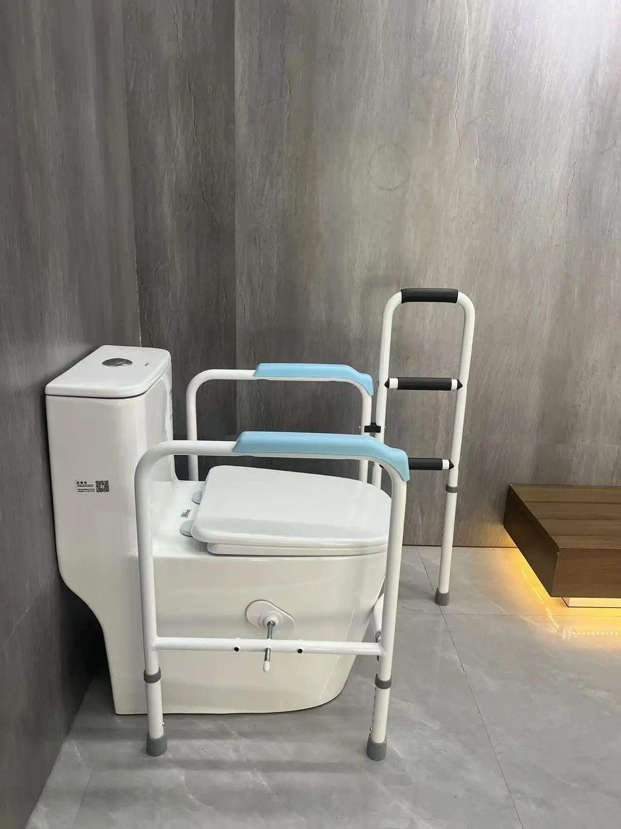 YJL 2024 New product toilet handrails adjustable toilet safety rails frame for elderly   folding handrails