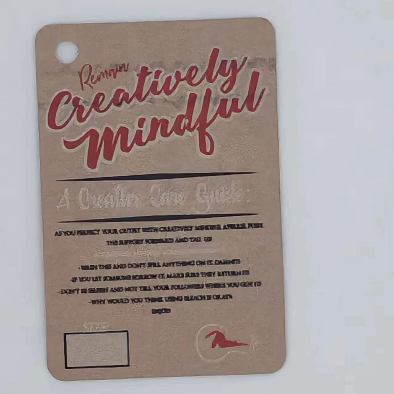 Custom Logo Hang Tags Beautiful Paper Card Clothing/Shoes Labels String Sustainable Luxury Printed Tags Plastic Metal Garments