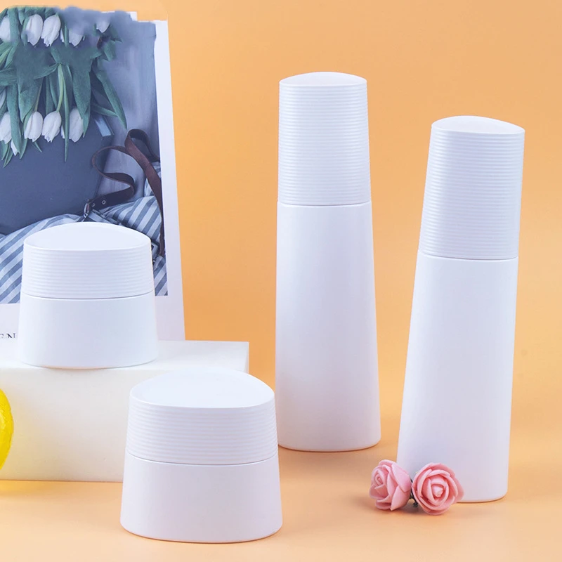 New 40g 50g Triangle Shaped PETG Skincare Refill Face Cream Eye Cream Mud Film Water Cream Set Jars