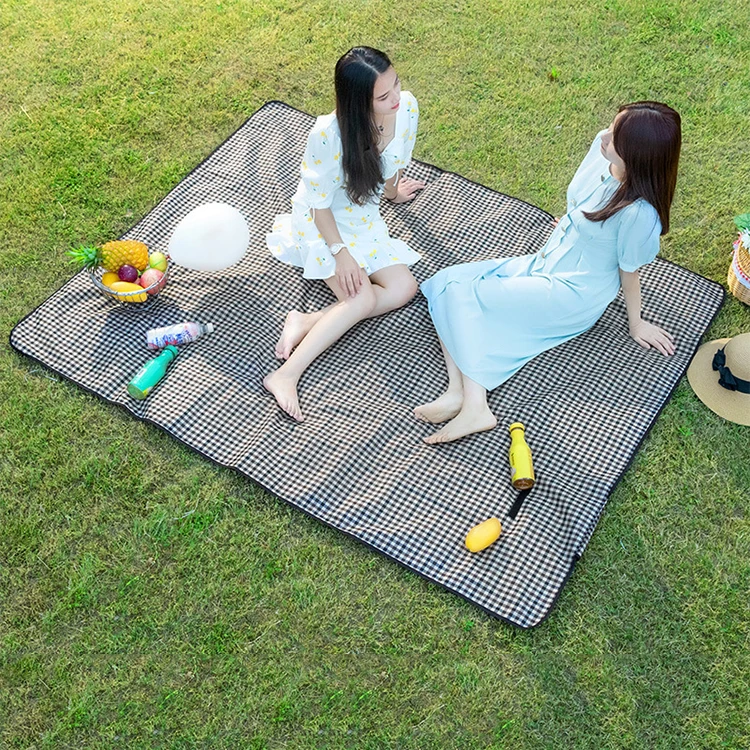 Waterproof and moisture-proof lawn mats picnic mats picnic mats for picnics on the beach