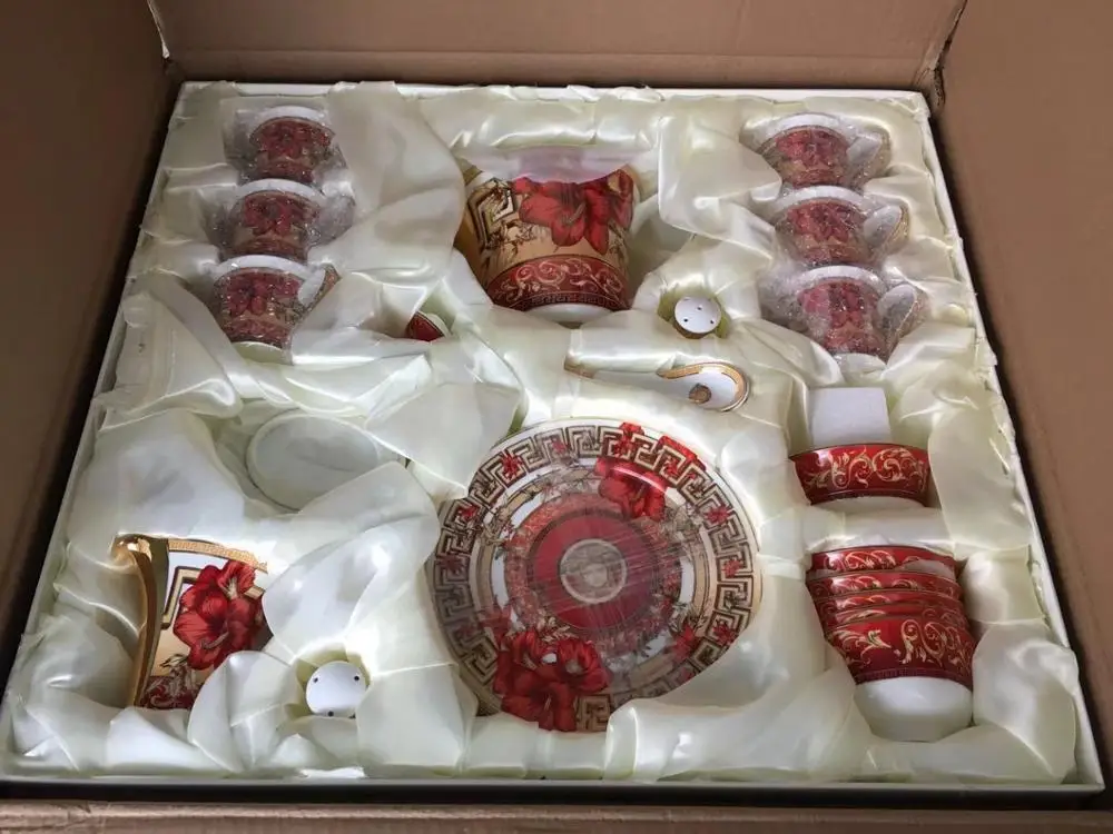 Rose Design Porcelain Dinnerware Sets Hand Painting Fine Bone China Dinner Sets