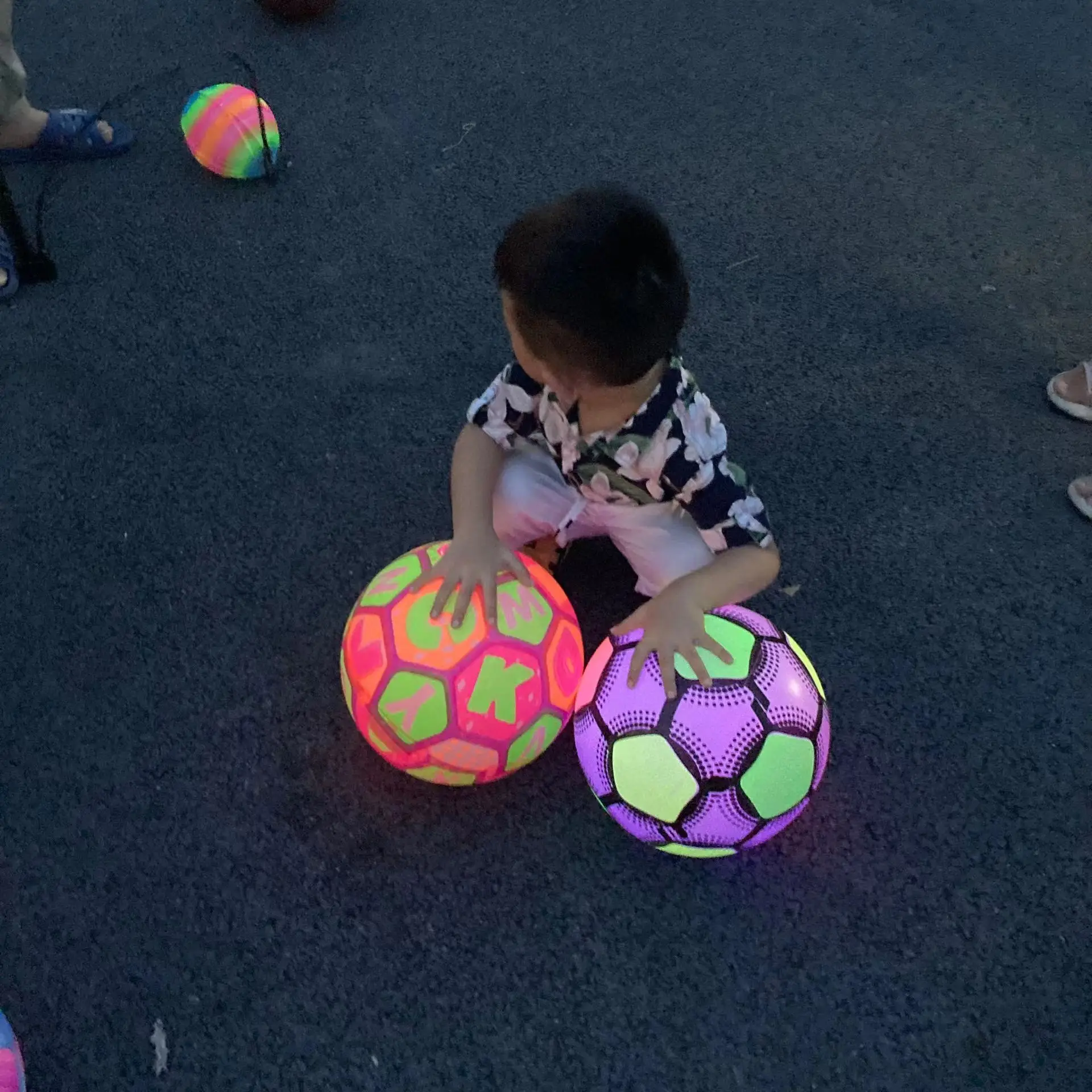 Wholesale 9inch Toy Ball Beach Ball Inflatable Light Up Beach Ball Popular Hot Selling Custom Design Kids Children Led Light Pvc