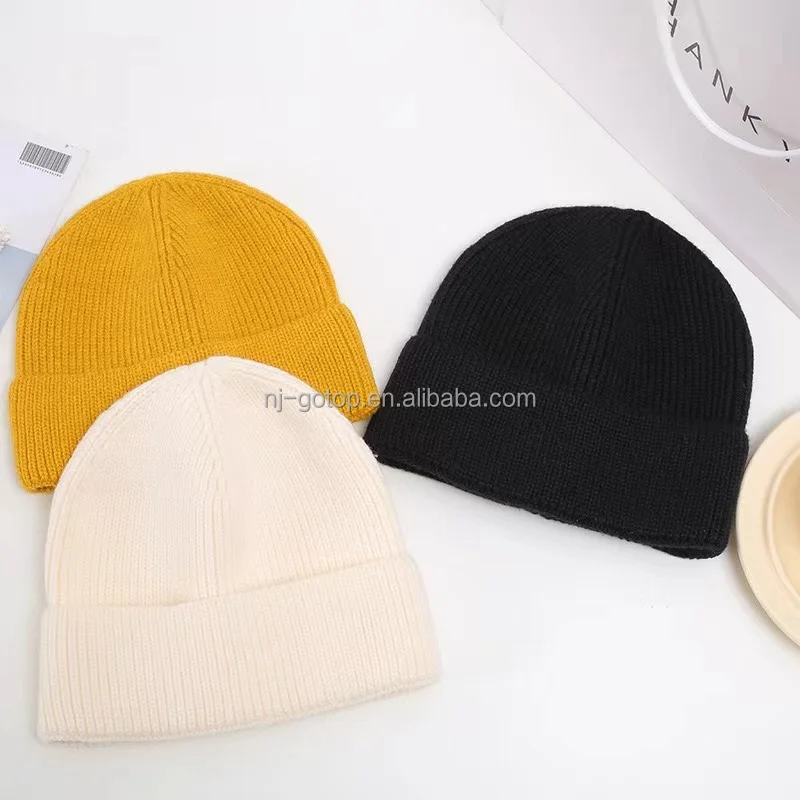 Unisex Daily Beanies for Men and Women Soft Slouchy Winter Knit Fisherman Caps Cuffed Cap with Skull Design for Travel