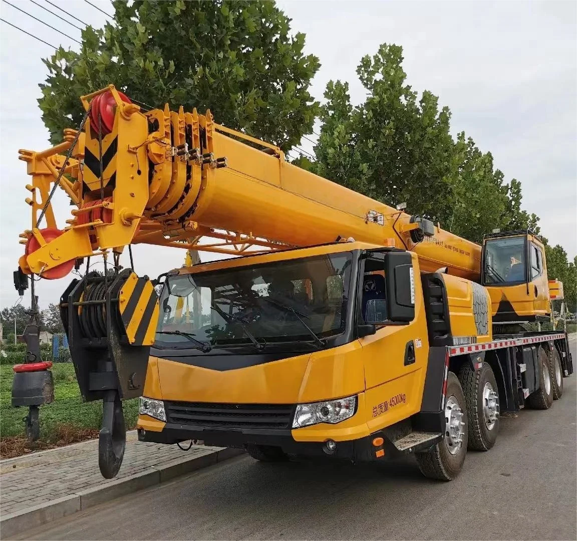 XC&MG Top Quality Used Truck Crane 50 tons QY50K-II Best Choice for Purchasing