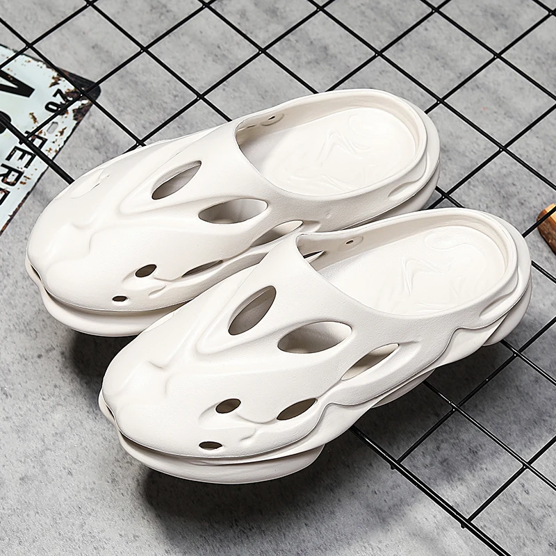 Unique Designer Party Outdoor Beach White Clogs Shoes For Men Cloggs Breathebles Garden Shoes Men Foam Runner Brown