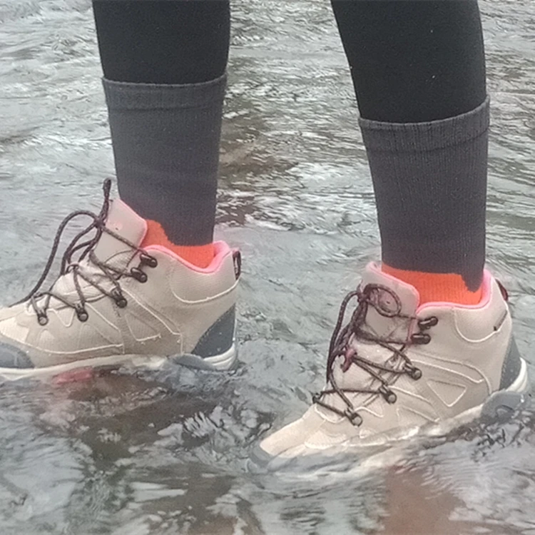 Custom High Quality Breathable Waterproof Socks Sport Cycling Socks Free Customized Winter Knitted Water Proof Socks Regular