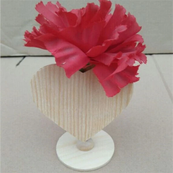 Heart-shaped Wood Table Number Stands Place Card Holder Wood Memo Menu Holder with Heart Shape Photo Clips Wedding Centrepiece