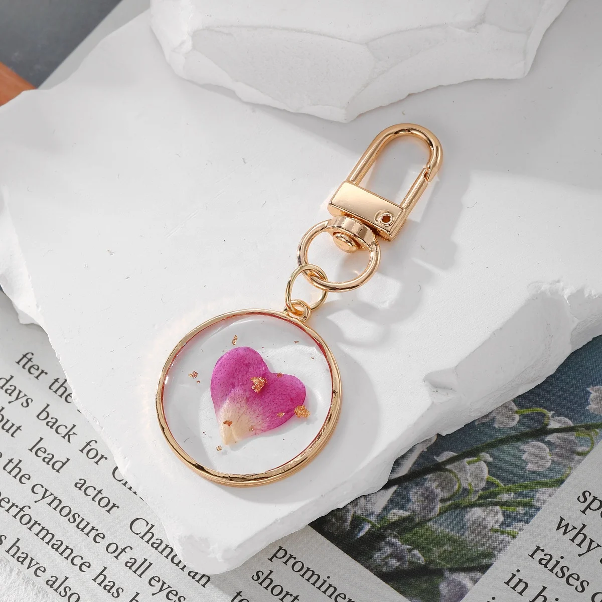 Souvenirs Natural Floral Resin Metal Key Chains Handmade Preserved Dried Flower Keychain