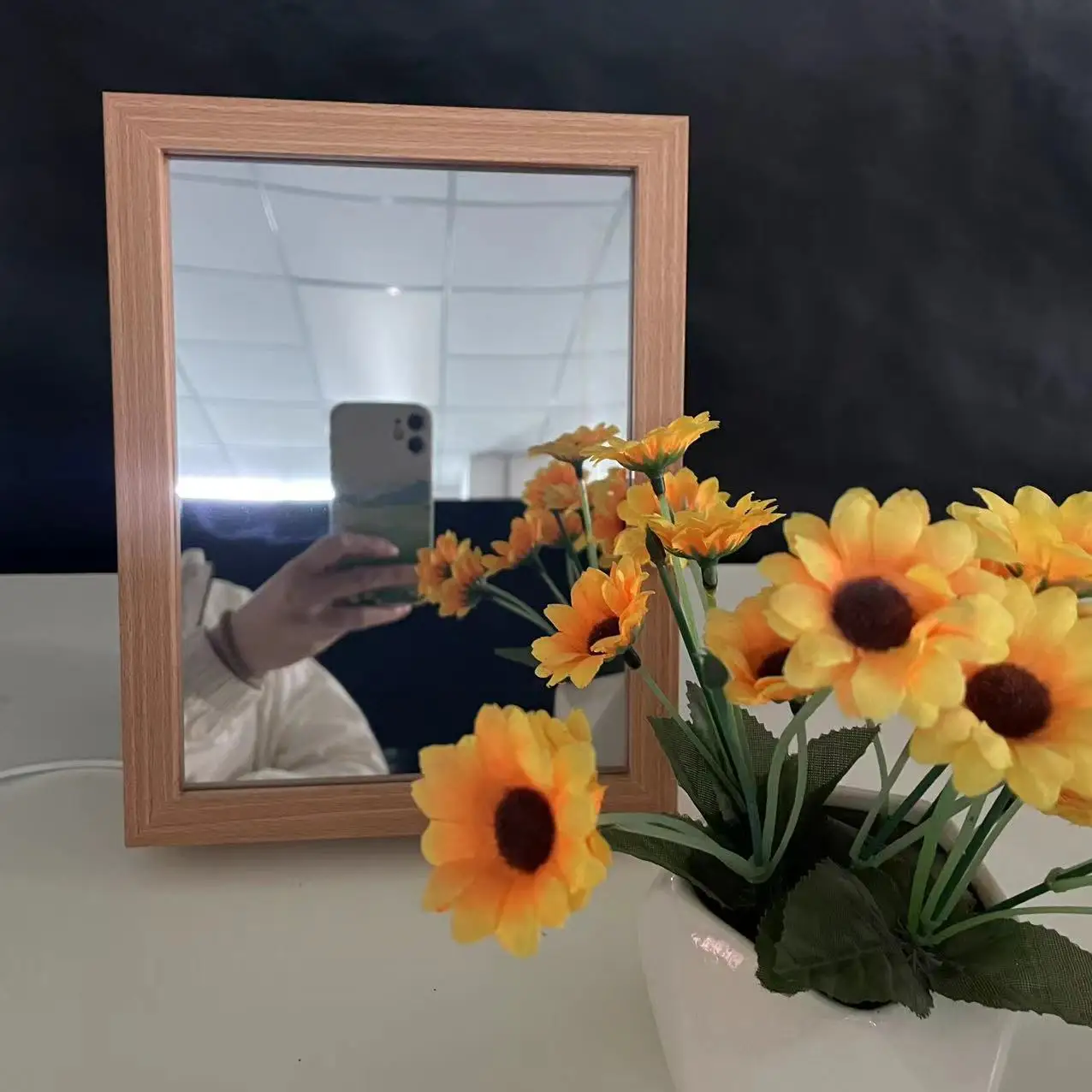 New Hot Selling  Gift Custom 3D Anime Mirror Function Glowing  Light Painting Photo Frame Light Wall Art Table Lamp Night Lamps