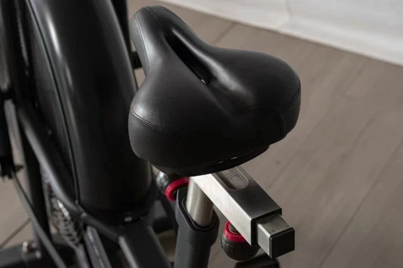 2024 Brand New Design Aerobic Fitness Equipment Exercise Bike Commercial Air Indoor Bike