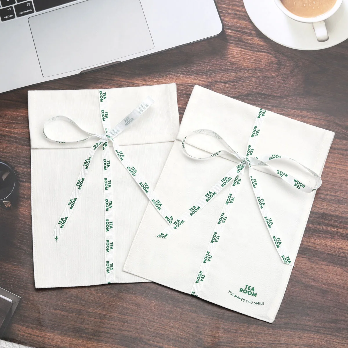 Custom Logo Printing Wholesale Cotton Envelope Pouch Natural Reusable Gift Baby Clothing Shirt Packaging Muslin Dust Bag