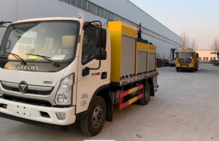 Heat Insulation Recycling Regeneration Asphalt Road Maintenance Automatic  Distributor Truck Asphalt Bitumen Pressure Sprayer