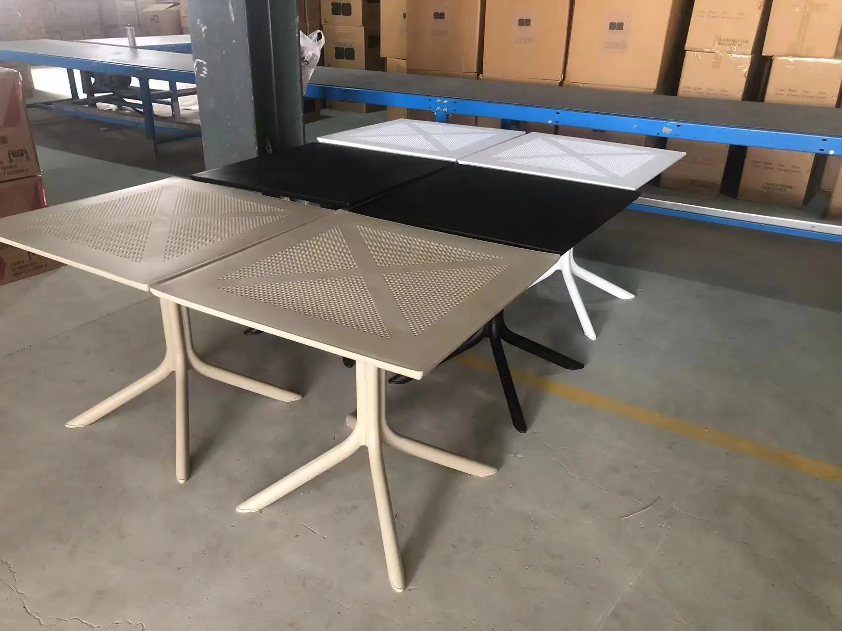 Popular Factory Home Furniture Top Dining Room Table Set Modern Design Cheap Dining Table with Chairs Tempered Glass Beauty Type