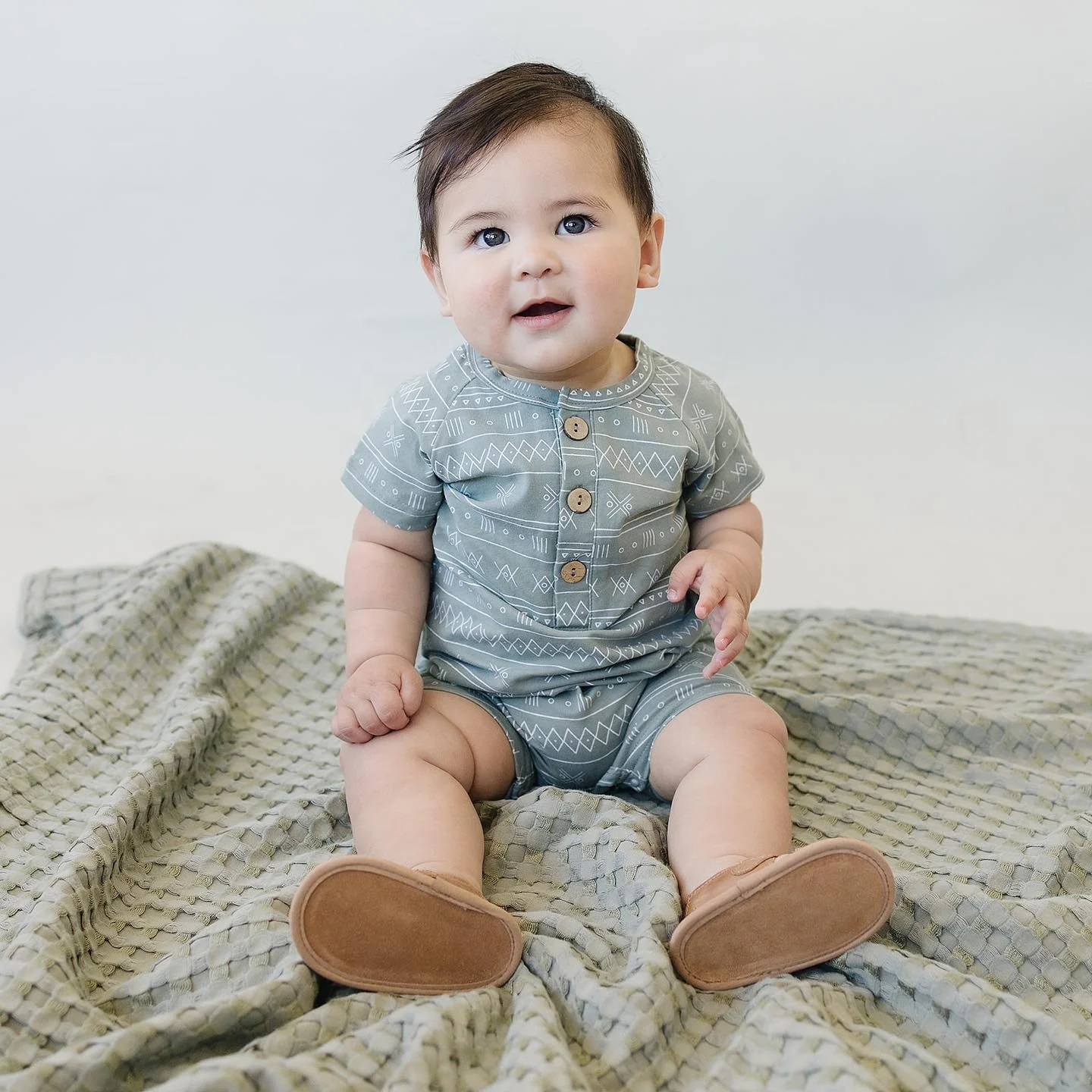 Wholesale Custom Baby Gender New Born Baby Boy Girl 100% Cotton Bodysuit Romper Jumpsuit