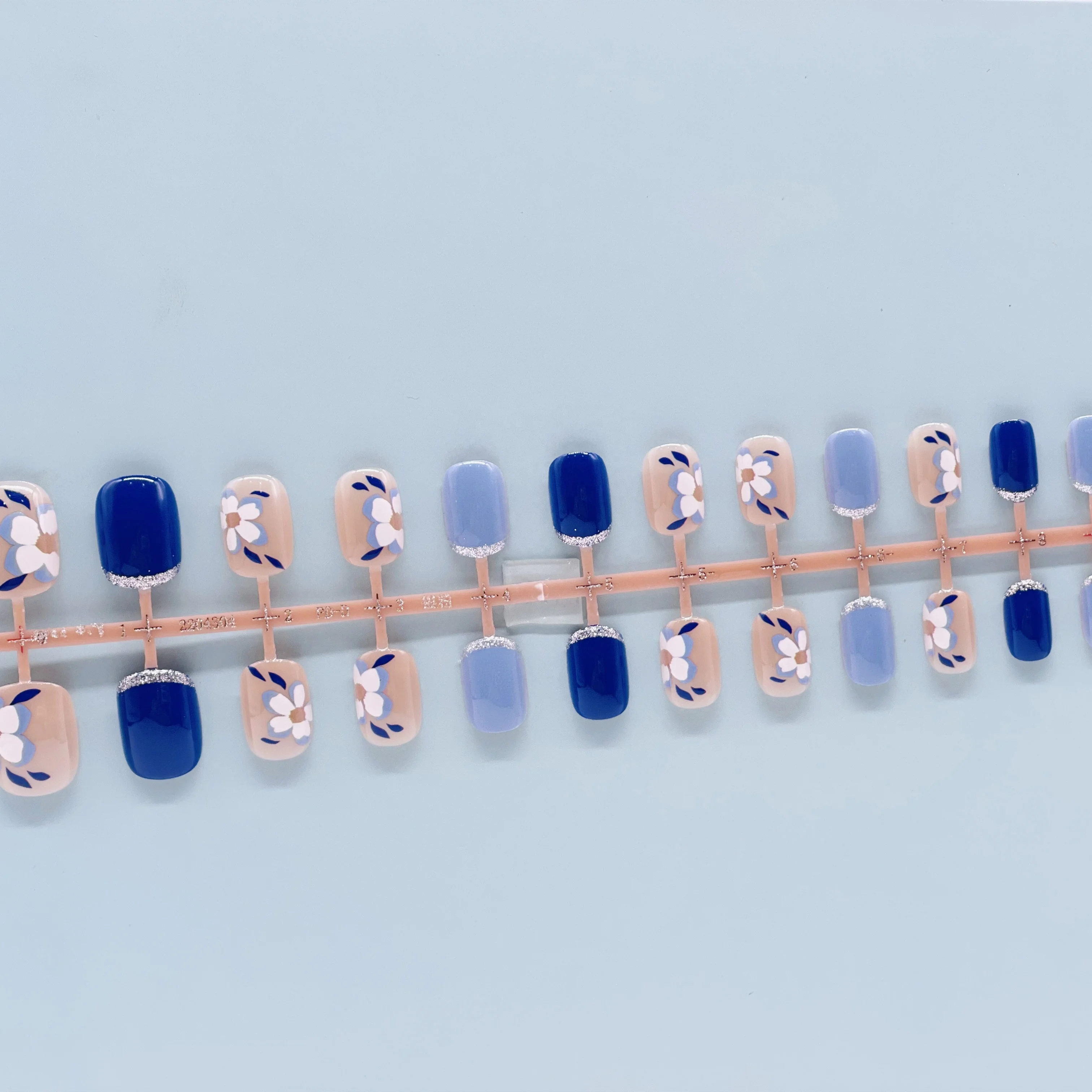 Fashion design hot selling artificial nail glitter and pride mix color nail art easy apply nail tips