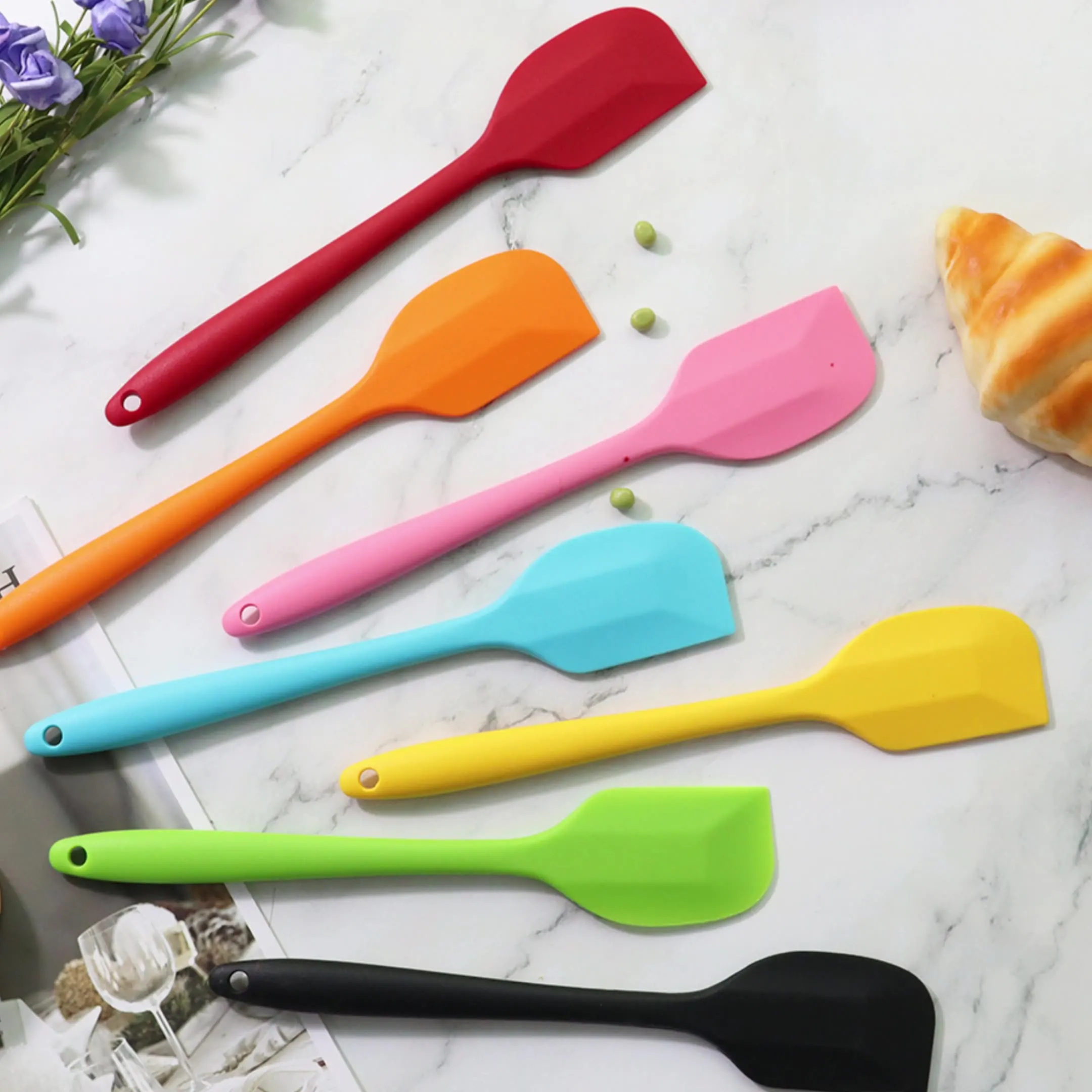 Wholesale Of Kitchen Tools High Heat Resistant Spatula Large Size Non Stick Silicone Spatula for cake