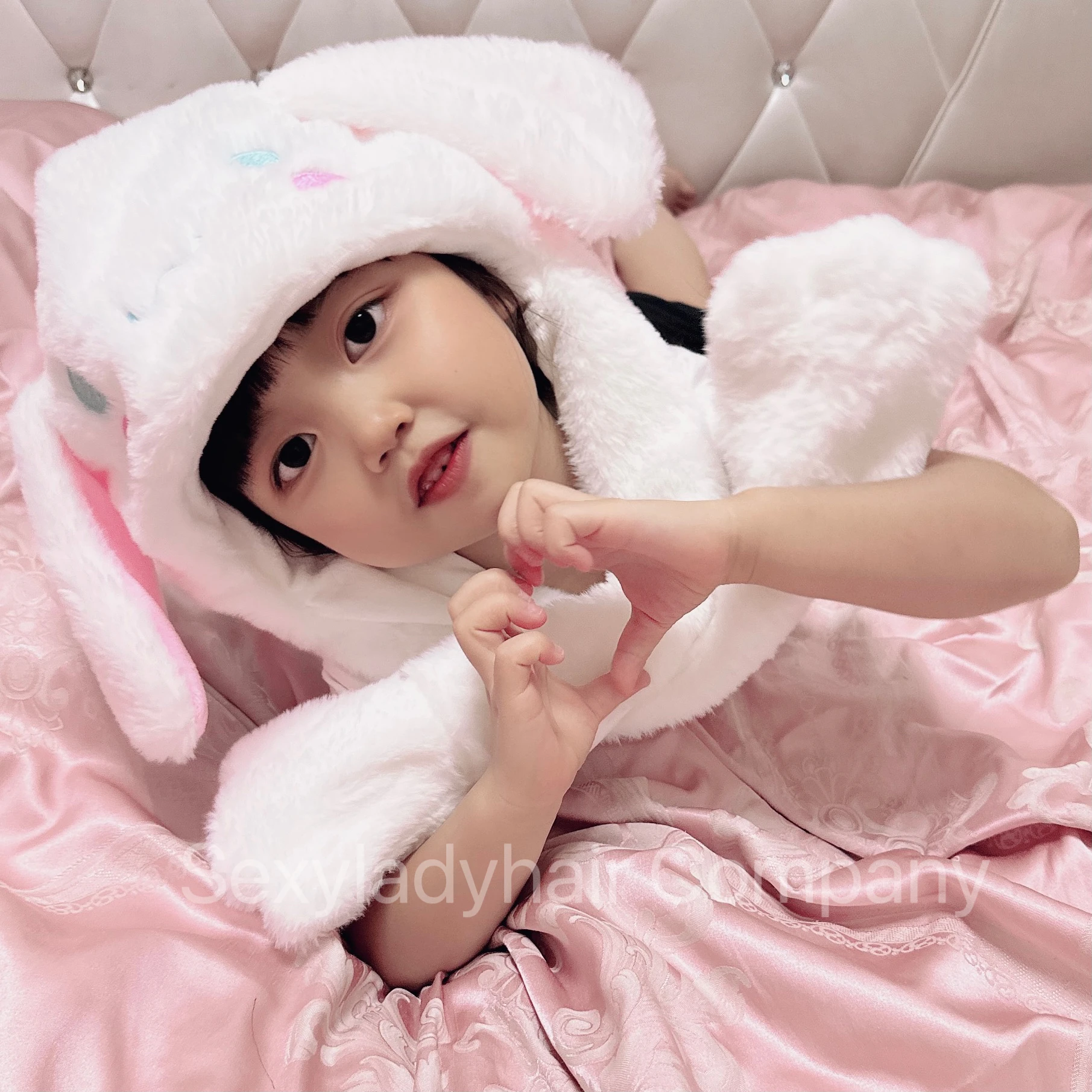 Cute Kids Plush Bunny Rabbit Ear Hat Cap Neck Warmer furry Winter Hat with Scarf for Children
