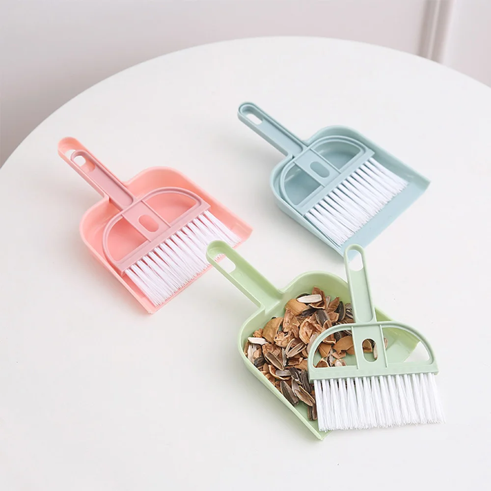 Plastic Mini desktop broom and dustpan set Sweeping Bed Hair Trash Broom Keyboard Brush Broom and Dustpan Set