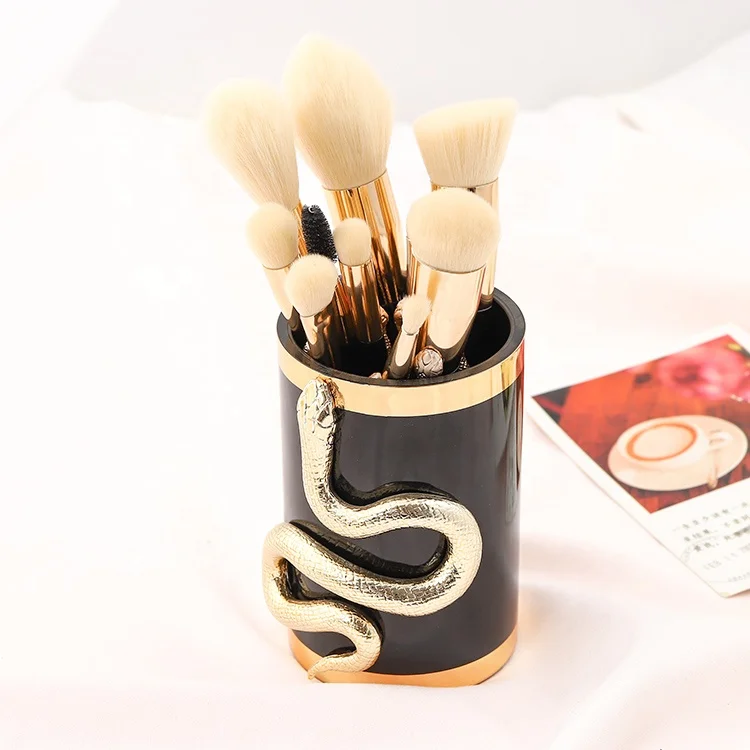 
2020 new professional makeup brush set 2020 DIY fashion portable cosmetic brush wholesale fashion snake design brush 