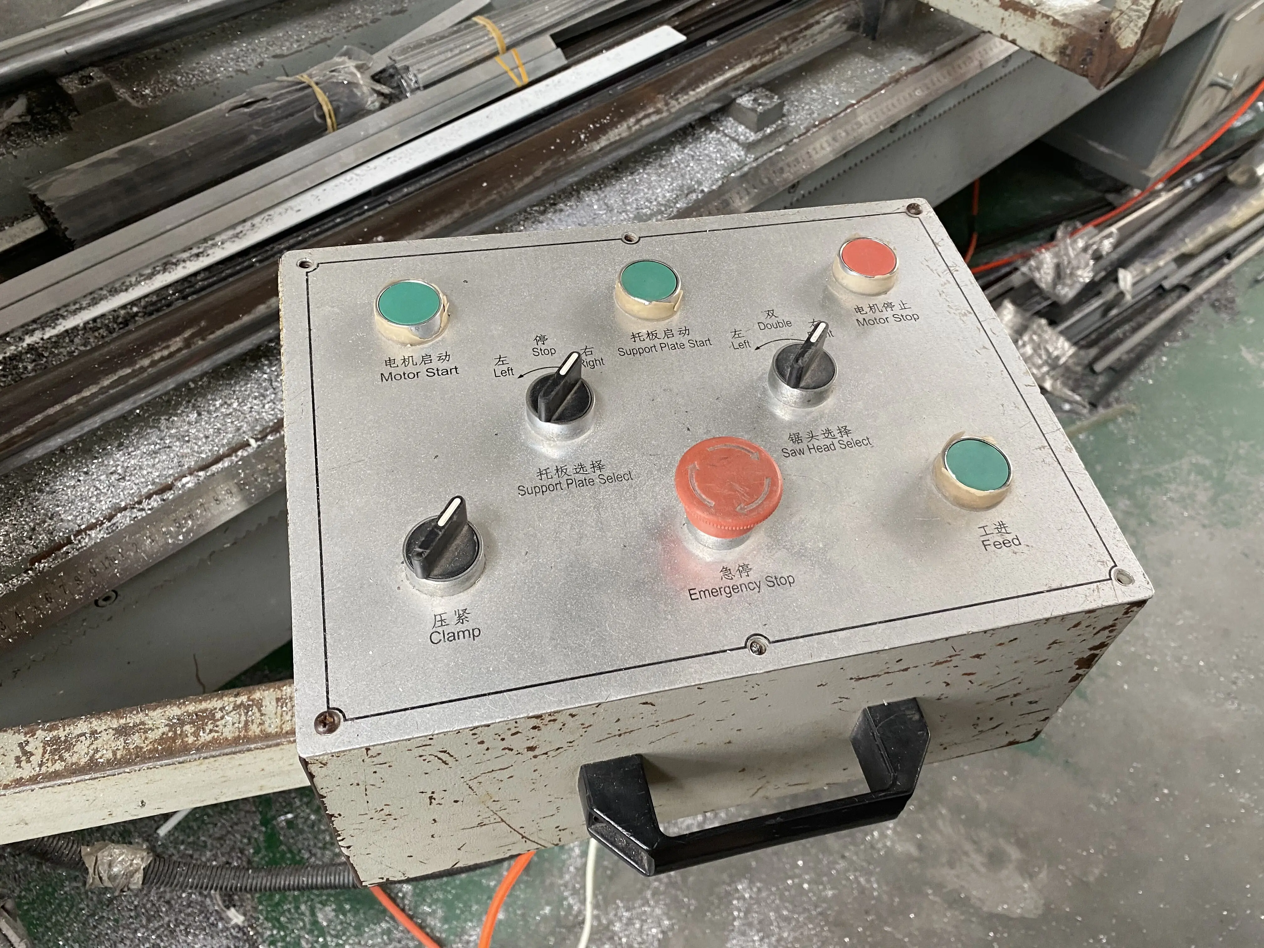 Автоматическая машина для резки алюминиевого профиля Minetal пластиковых