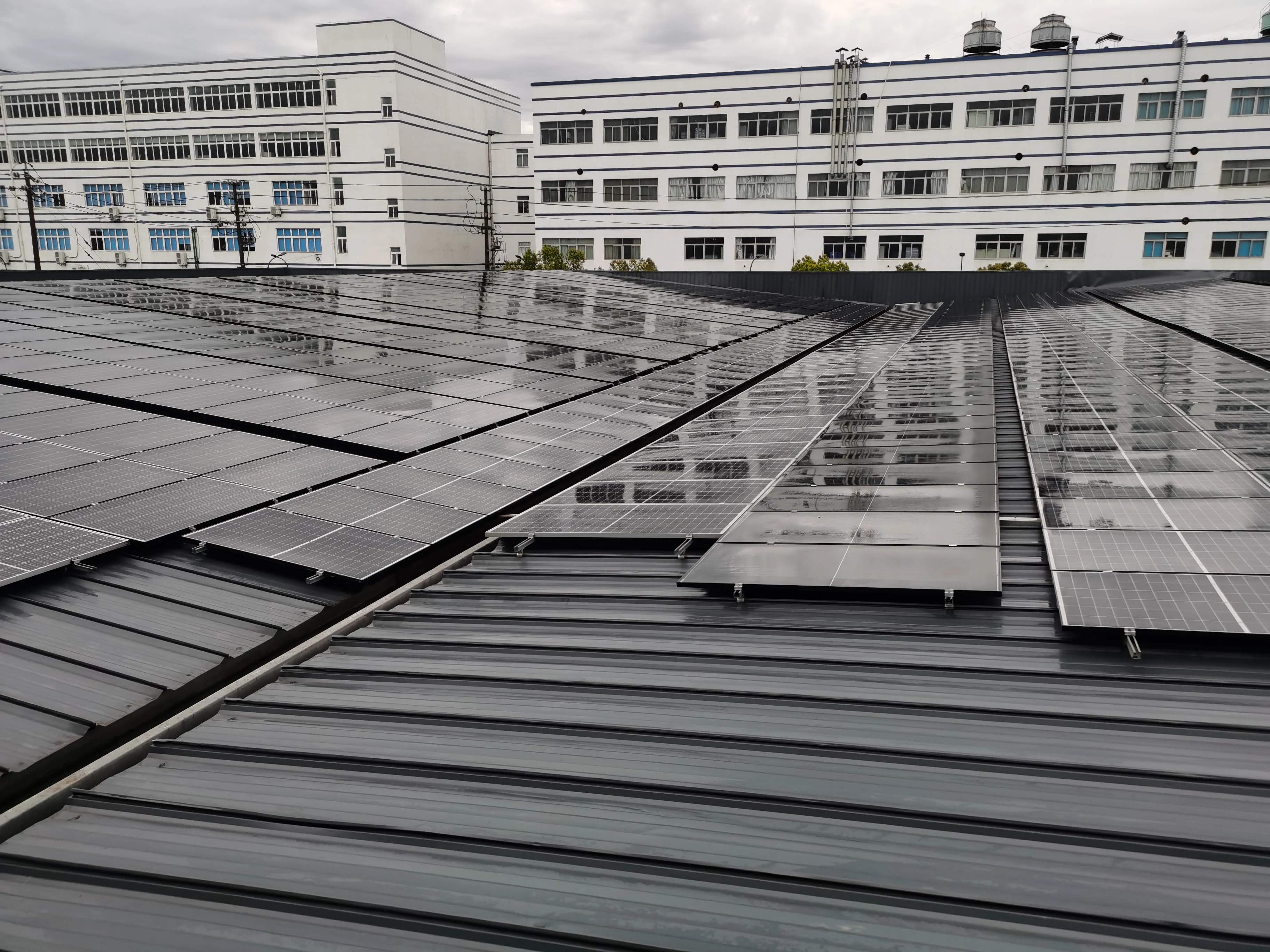 Mono Solar Panel 330W Price 350w 360w Mono Solar Panel Top Quality Mono Solar Panel