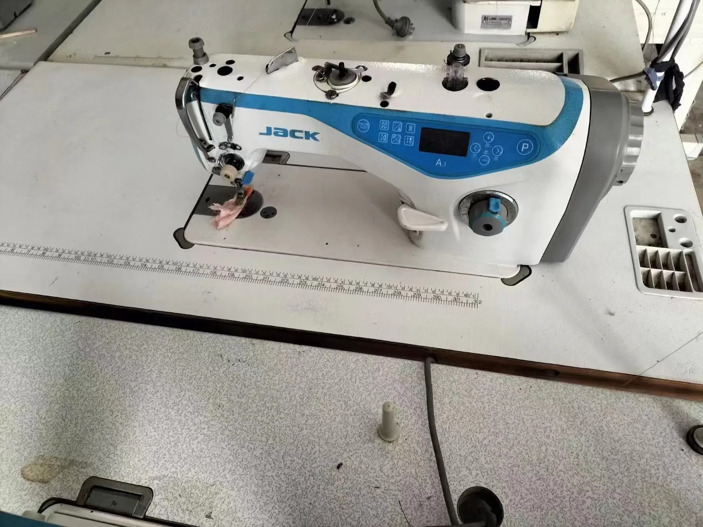 Best Price Chinese Jack A3 Computerized lockstitch Industrial Sewing Machine For light and heavy fabric