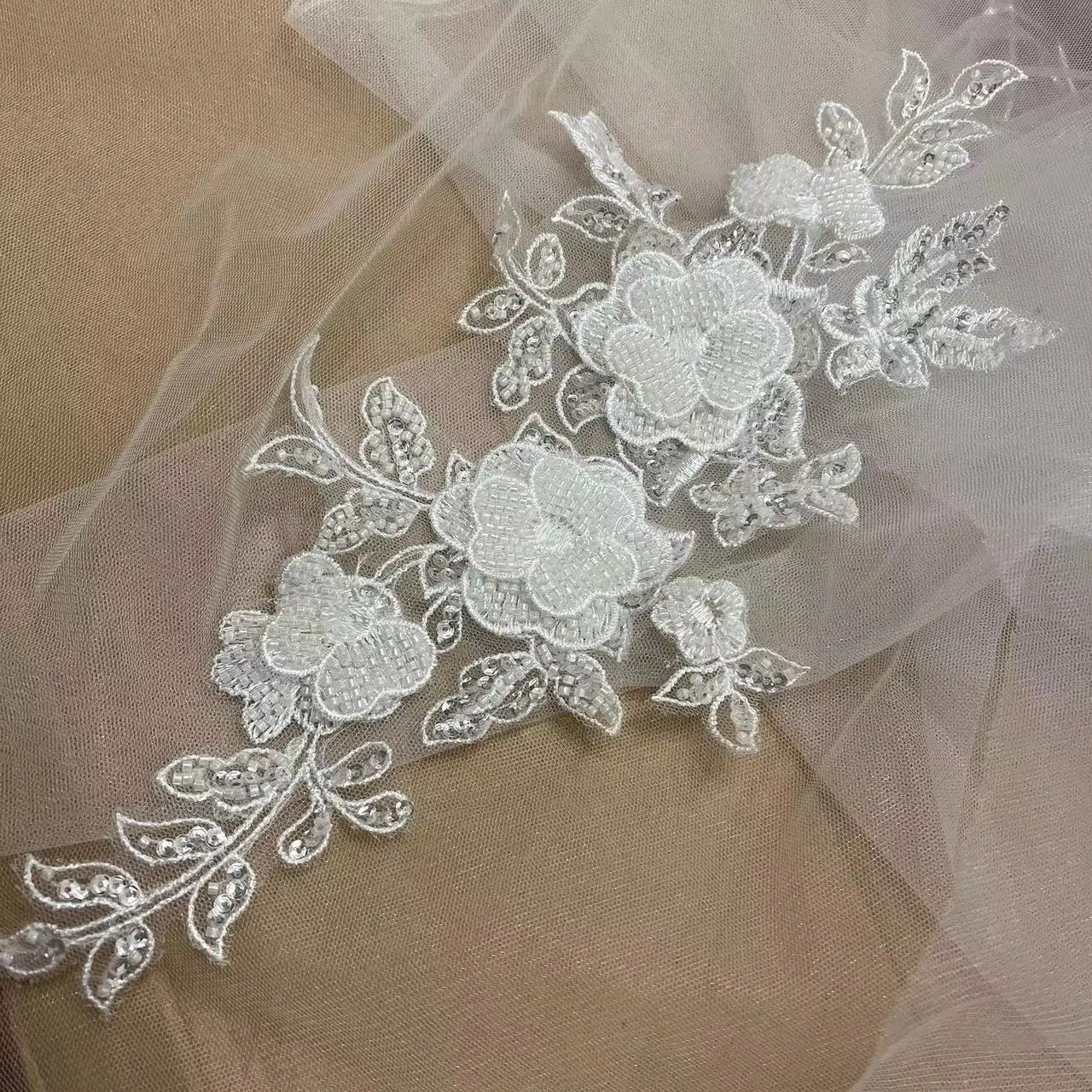 Haute Couture Rhinestone Beaded 3D Flower Lace Fabric Applique Bridal Hair Flower Wedding Headpiece Cape Veil Patch Motif