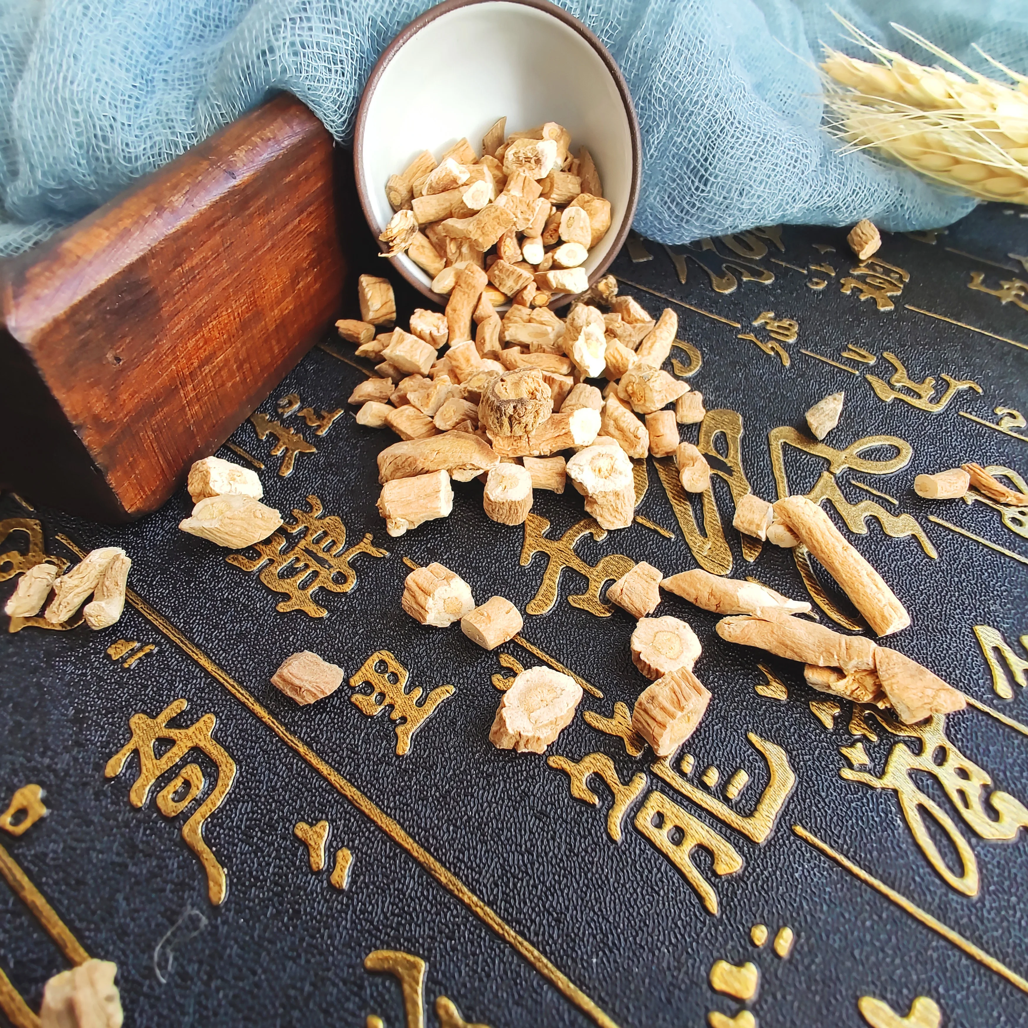 
Wholesale Organic Top Quality Isatis Root Ban Lan Gen for clearing heat 