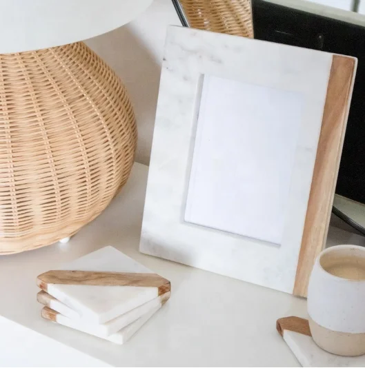 Hot Selling Standing Wood Strip White Marble Photo Frame For Table Top And Wall Mounting Display